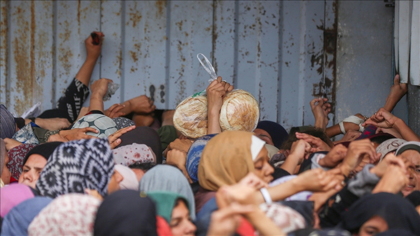 All Bakeries Close in Central Gaza