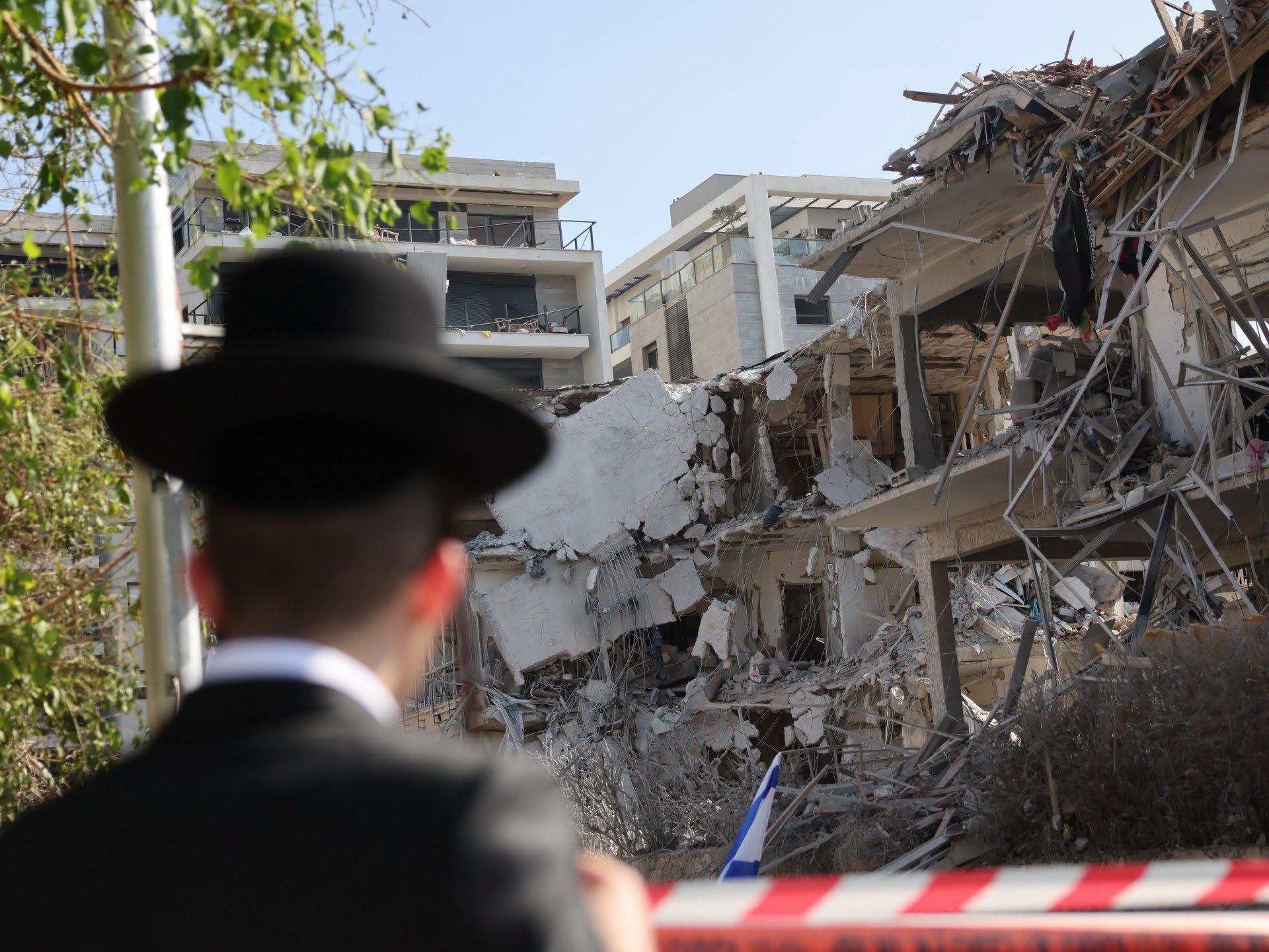 Iranian Missiles Destroy 1000 Flats in Tel Aviv
