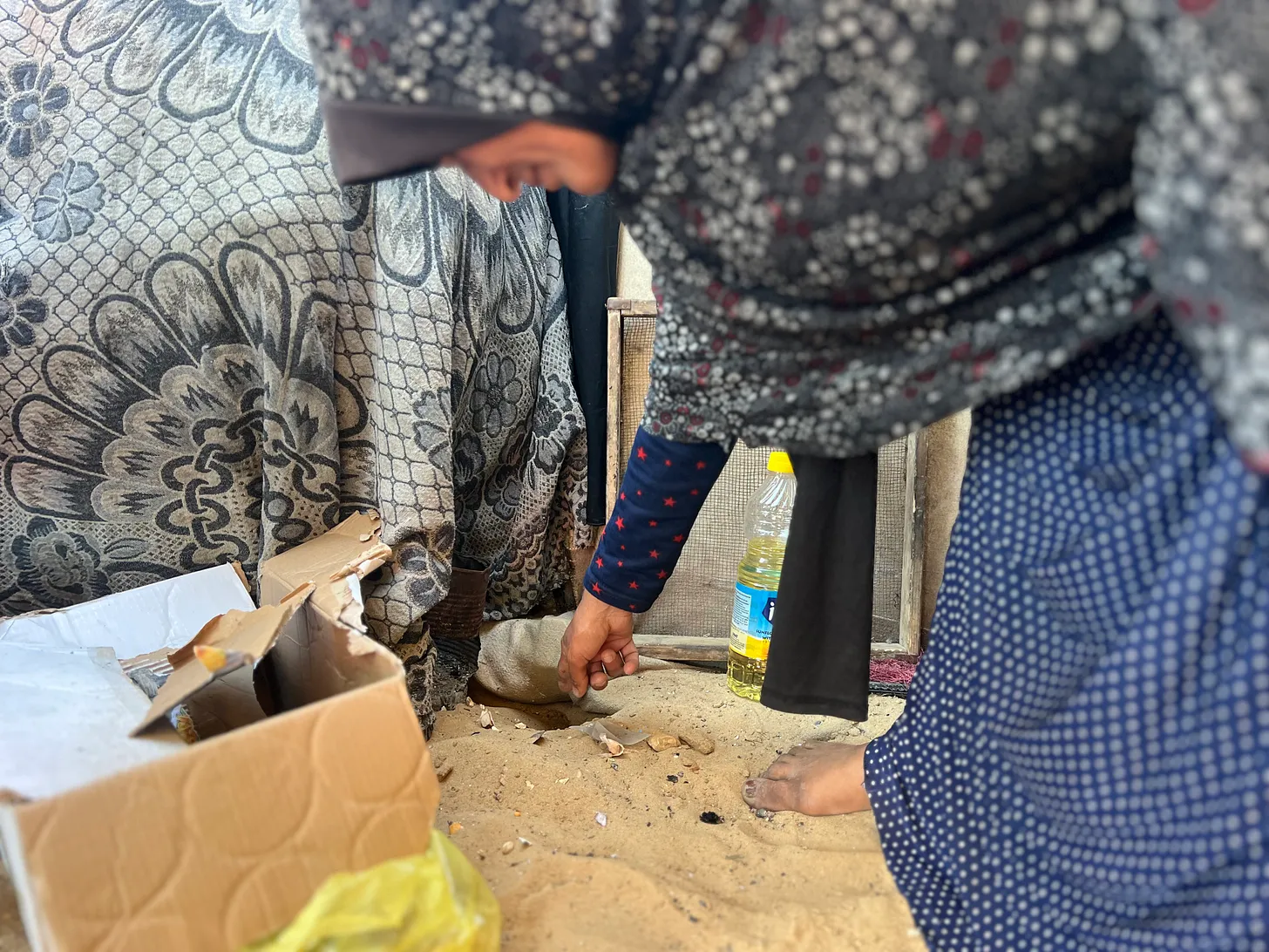 ‘Rats Creep Over Our Mattresses’ Gaza Tent Woman Shouts