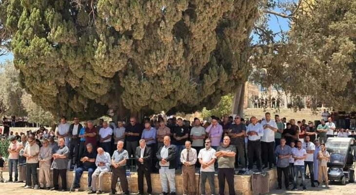60,000 Hold Friday Noon Prayers in Al Aqsa