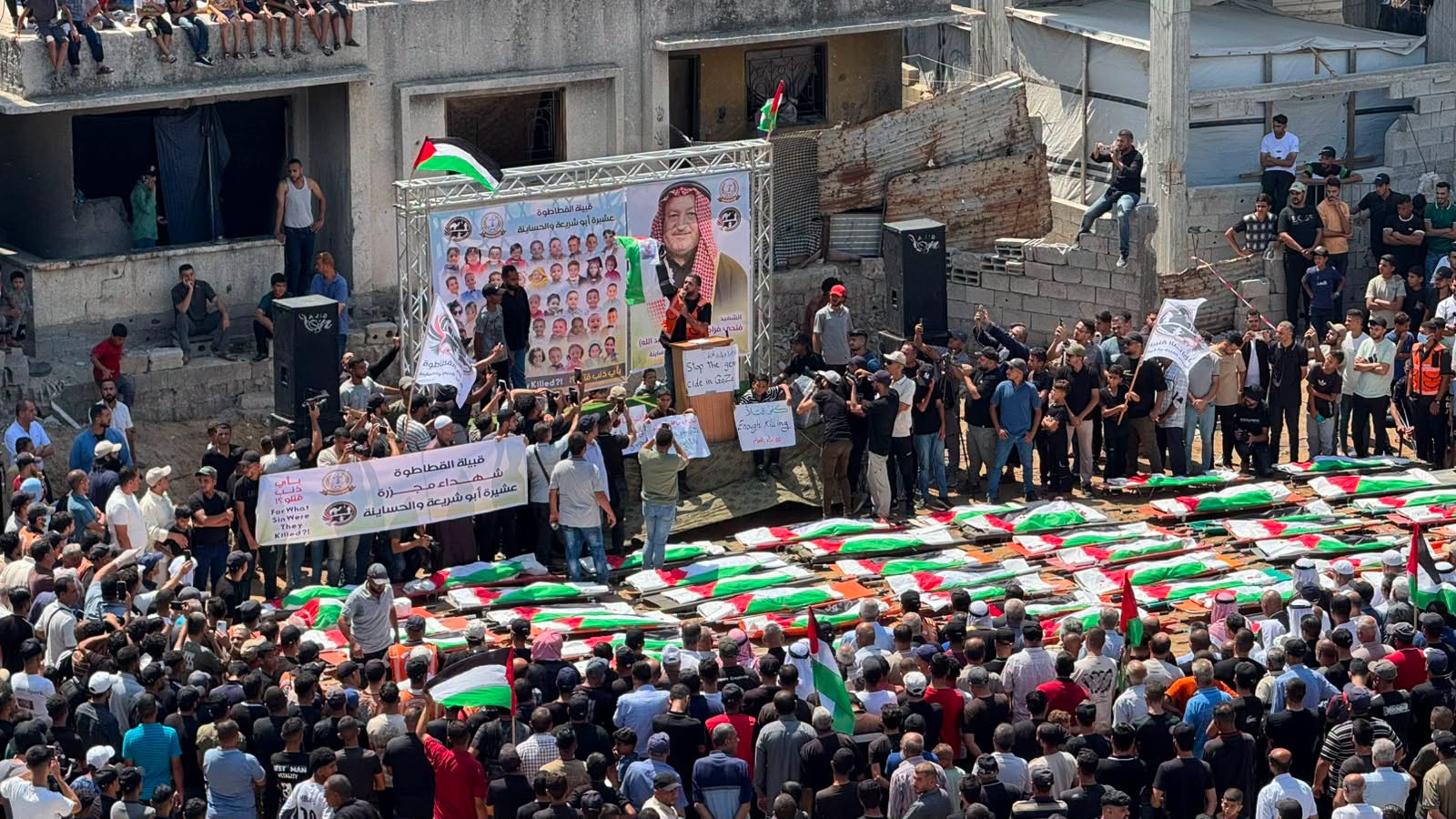 Gaza Turns Out to Bury 112 Martyrs in Worst Israeli Massacre