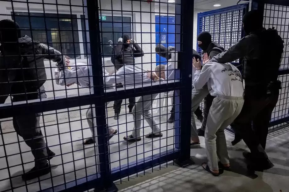 Palestinian Prisoners Experience Worse Times in Israeli Jails