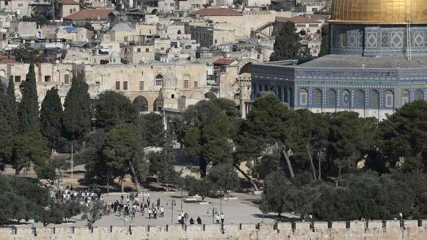 600 Israeli Occupiers Storm Al Aqsa